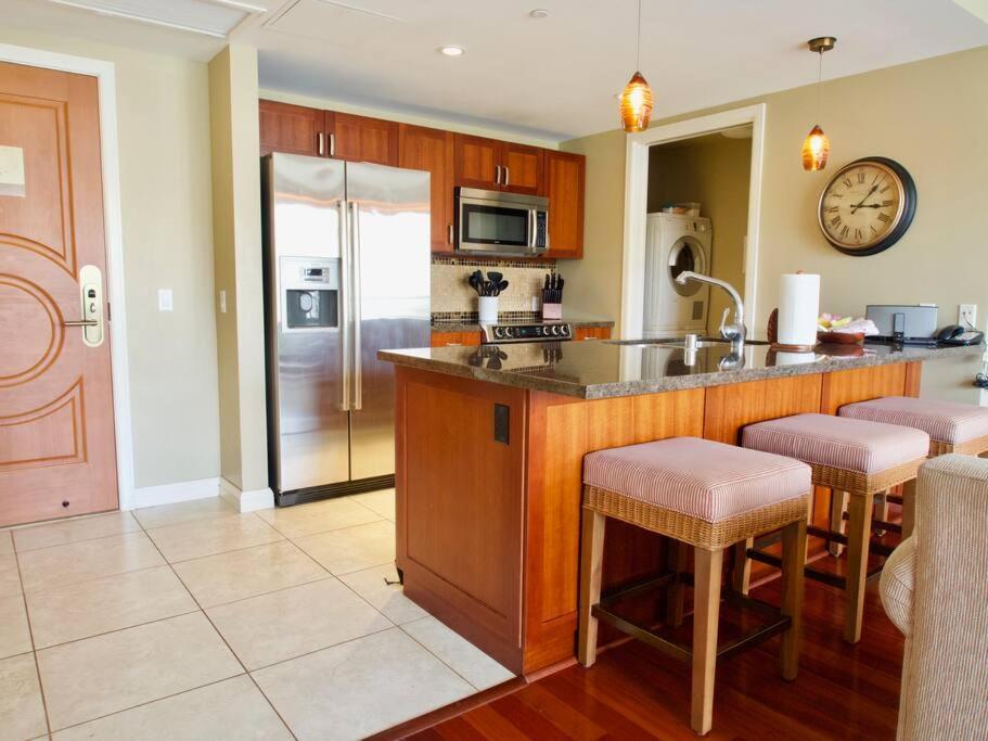 Ocean View One Bedroom At Honua Kai!! Лахайна Екстериор снимка