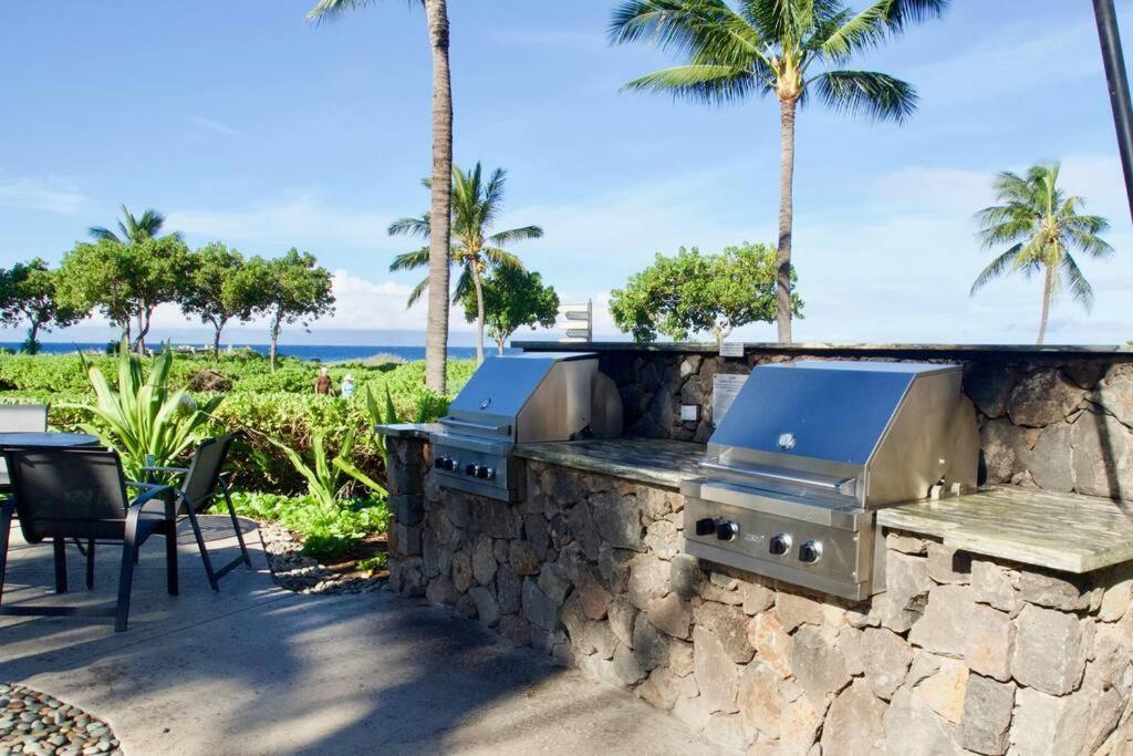 Ocean View One Bedroom At Honua Kai!! Лахайна Екстериор снимка